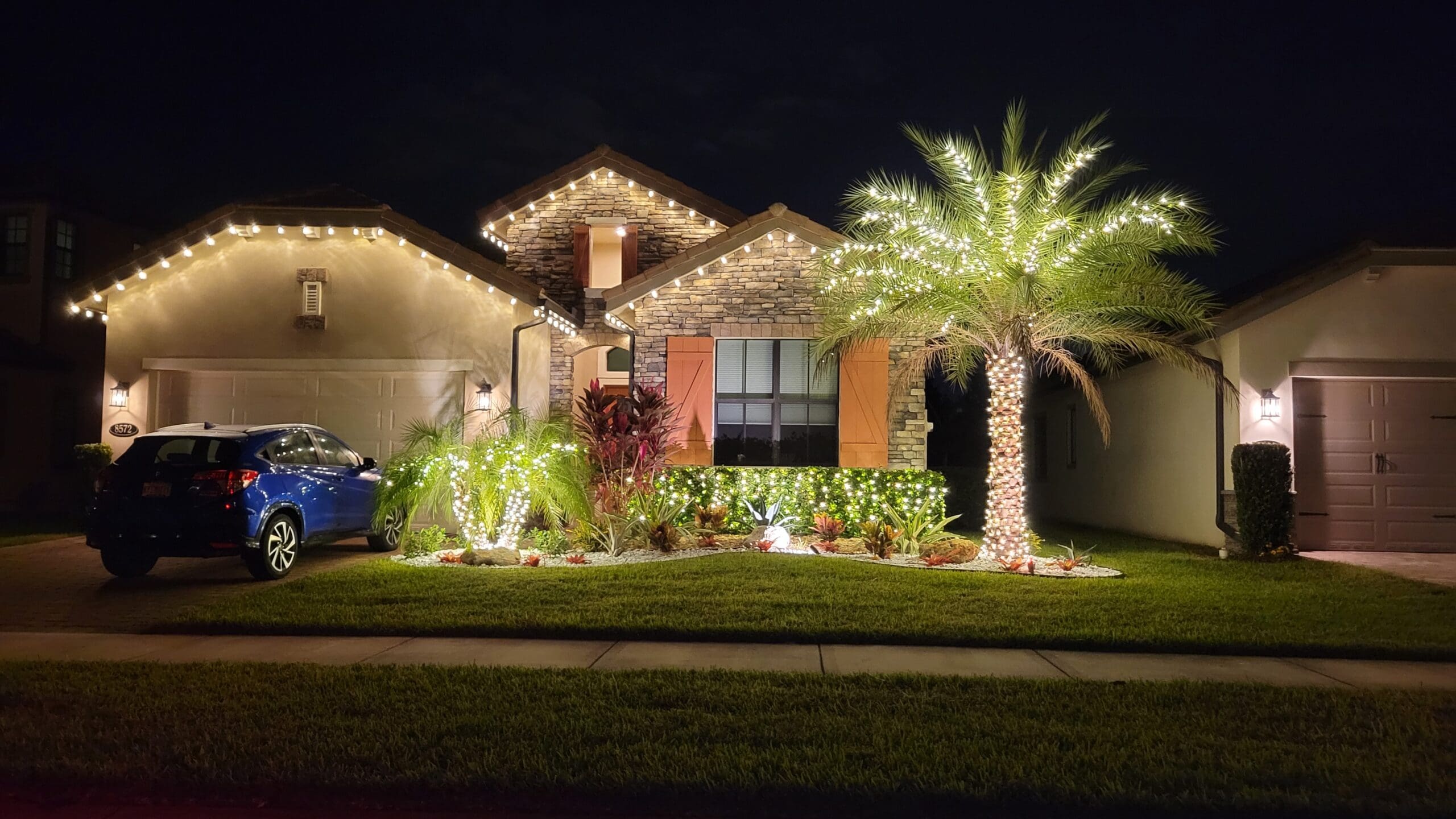 Professional Holiday Lighting Palm Beach County